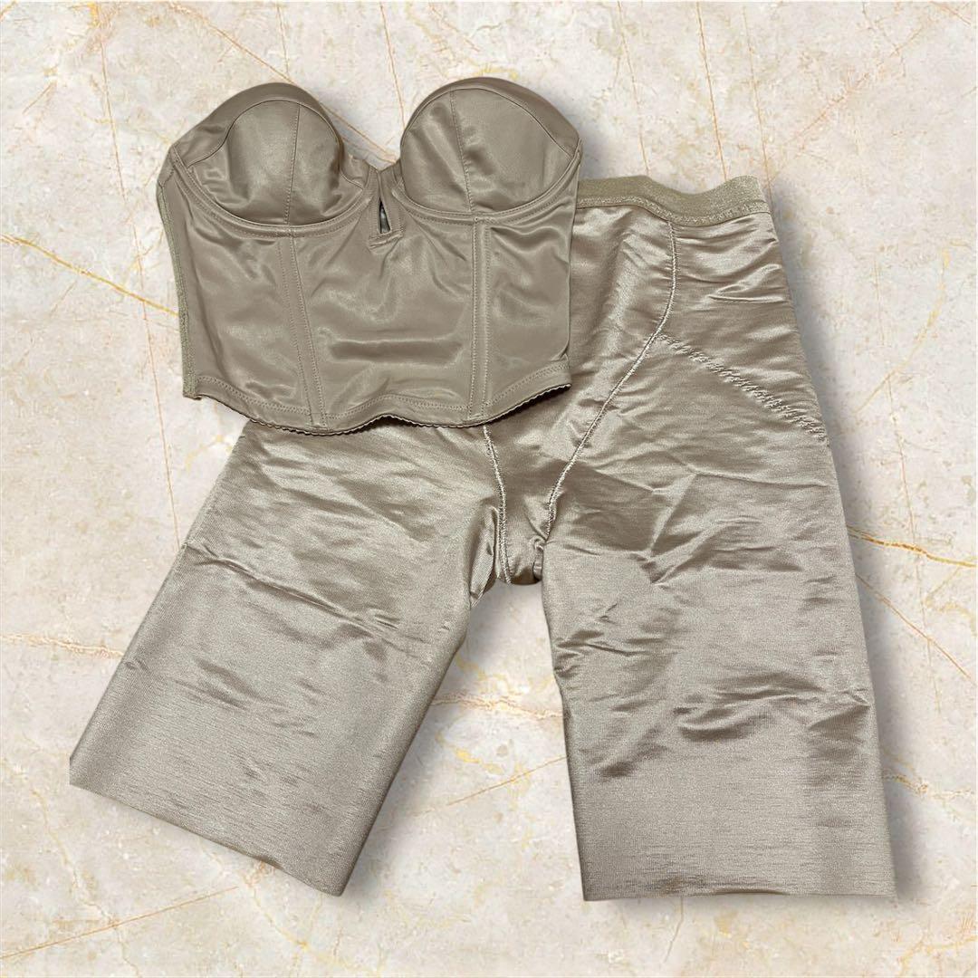 THE TREAT DRESSING ビスチェ-C70 &スパッツ-M セット