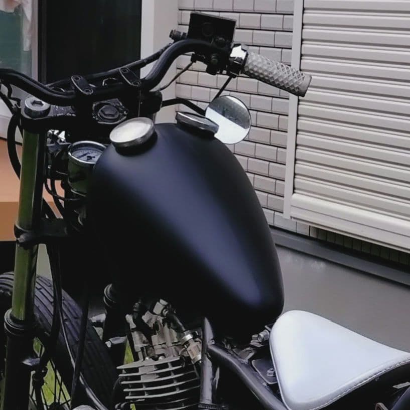 部品屋K&W SR400/500 エッグタンク　ピーナッツタンク