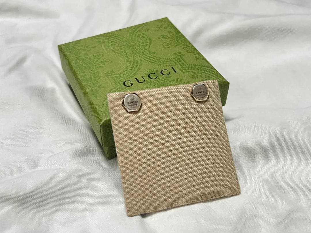 GUCCI グッチ スタッド ピアス