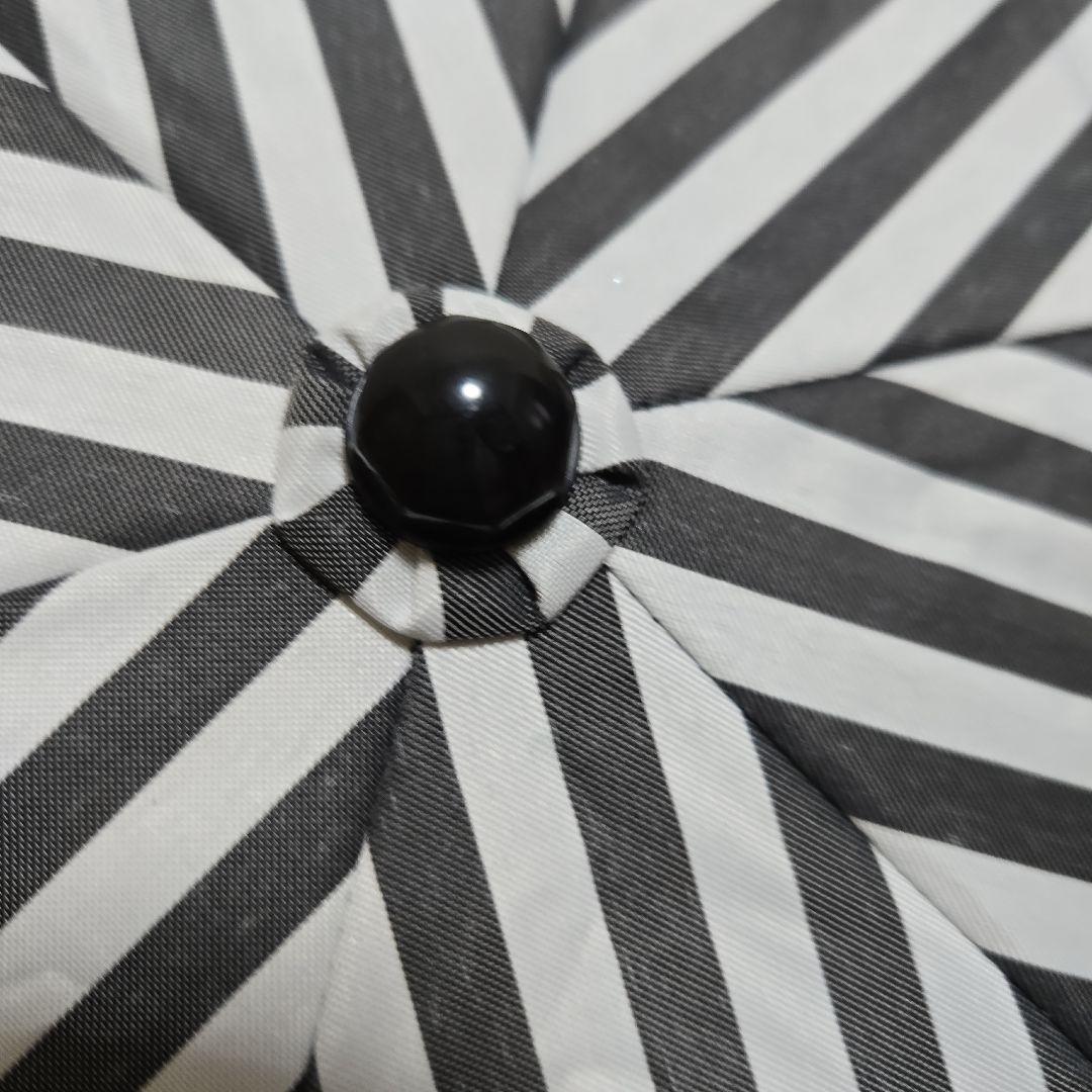 【未使用】サンバリア100　折りたたみ日傘 3段折 / コンビ白黒ストライプ
