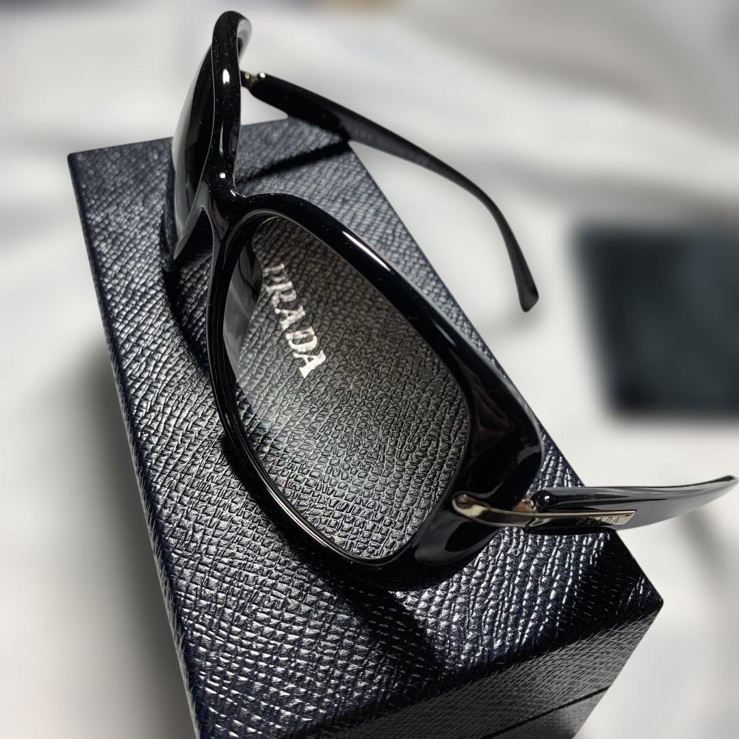 プラダ　サングラス　未使用