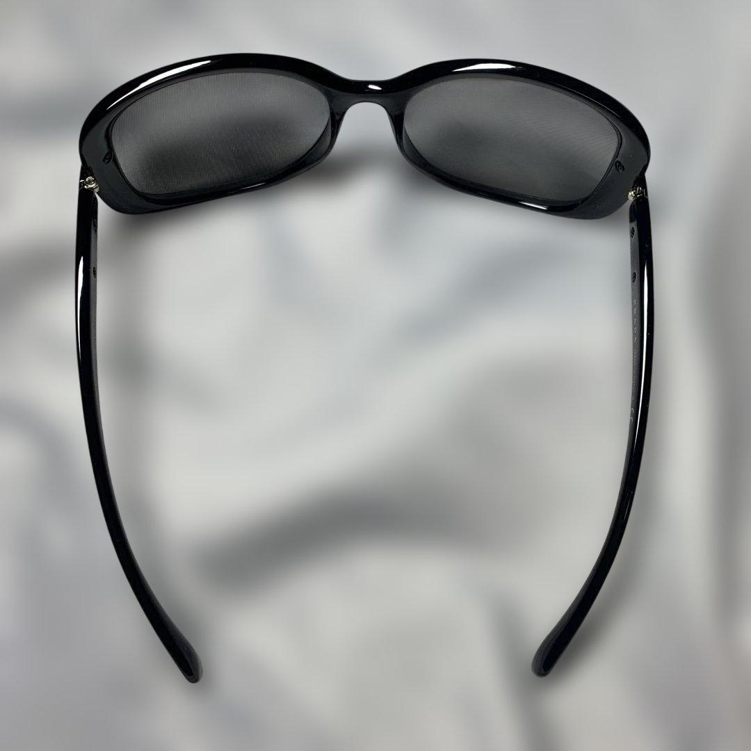 プラダ　サングラス　未使用