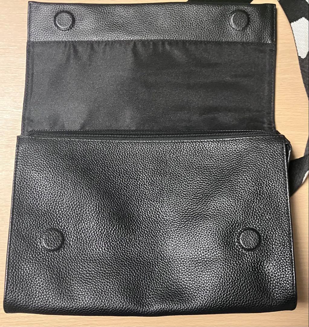 イアパピヨネ　柄ワイドテープショルダーバッグ　ダルメシアン柄