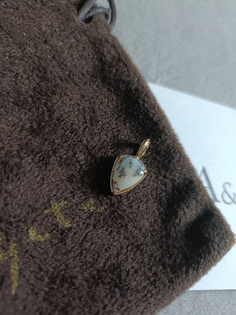 【美品】アガット K10 デンドライトオパール チャーム