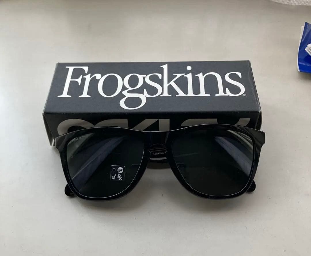 OAKLEY オークリー FROGSKINS フロッグスキン PRIZM