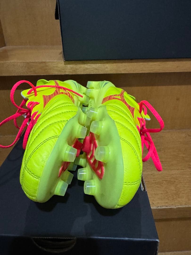 限定廃盤カラー モレリアネオ4 26.0cm