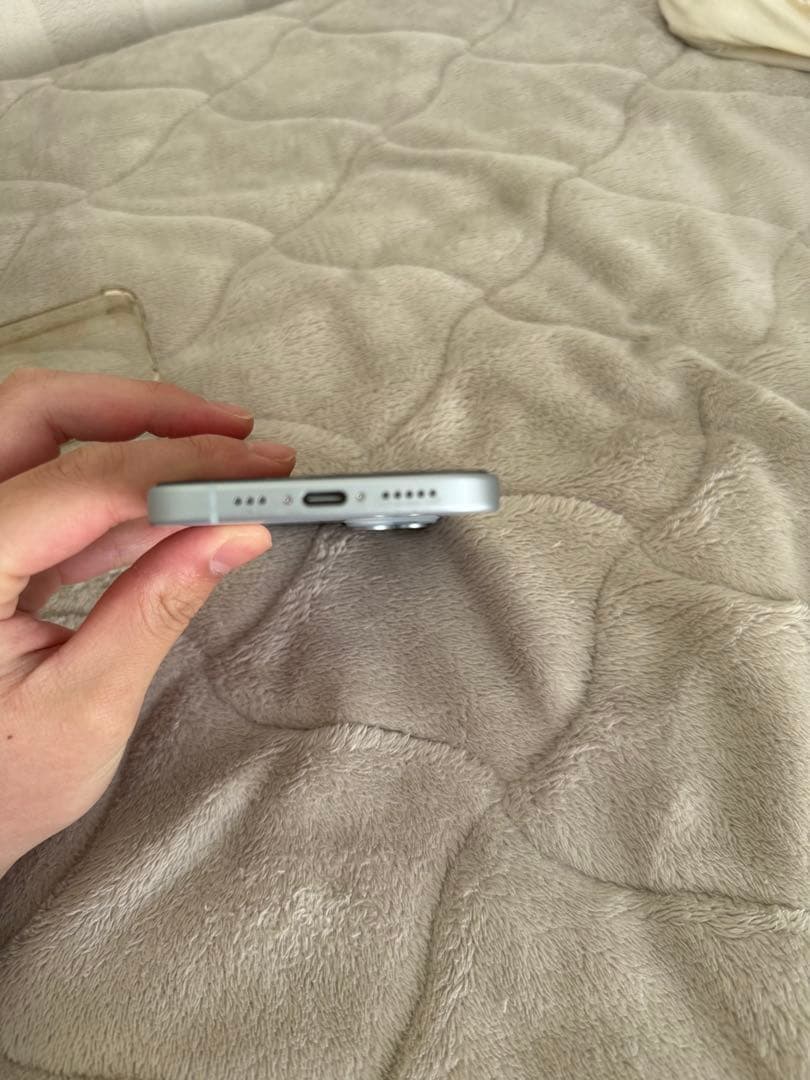 【美品】iPhone 15 128GB SIMフリー　94％