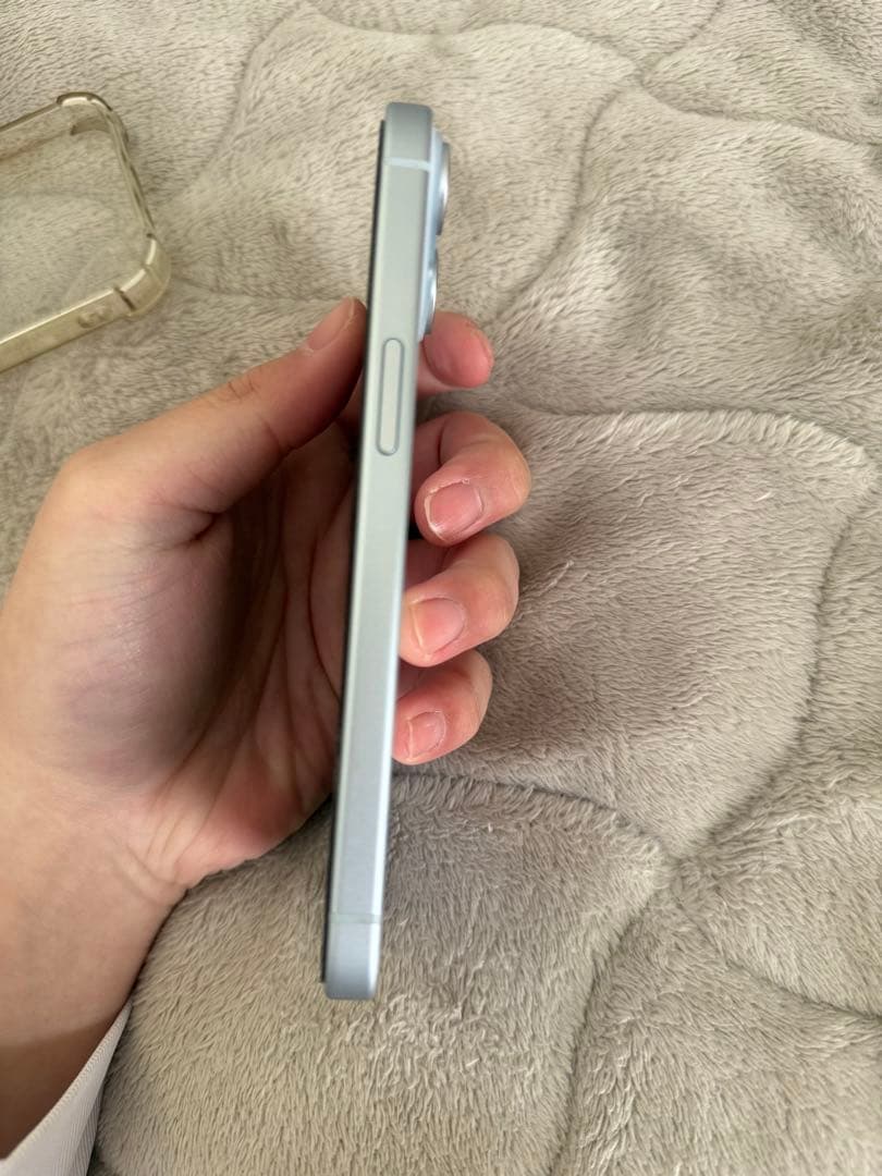 【美品】iPhone 15 128GB SIMフリー　94％