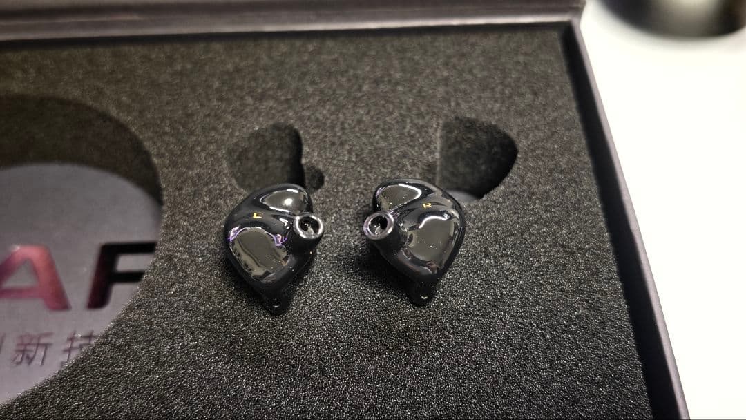 AFUL Performer8 イヤホン