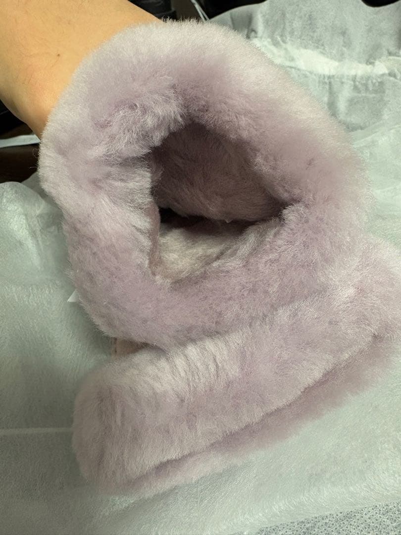 r*w様 UGG シープスキン シームド グローブ ピンク 品番19145922