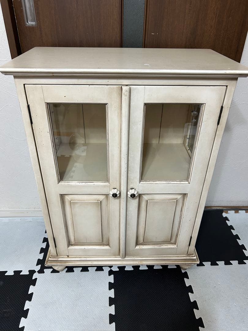 オールドメゾン　ヴィンテージ　アンティーク　ガラスキャビネット　収納棚