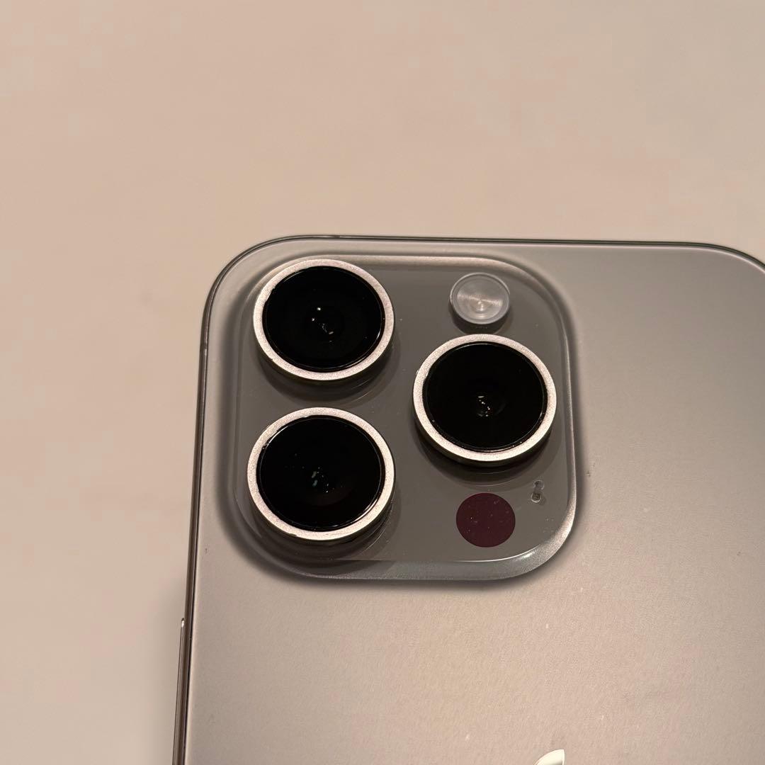 iPhone 15 Pro ナチュラルチタニウム128GB 本体
