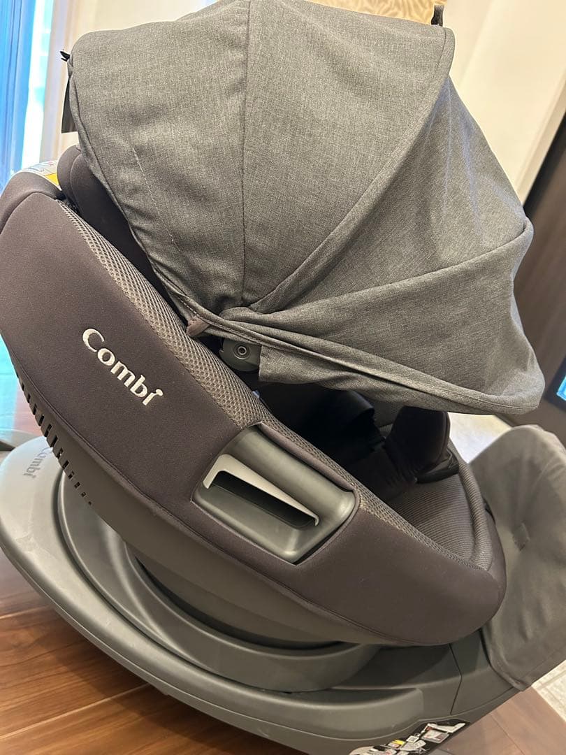 【Combi 】the S 回転式チャイルドシート グレー