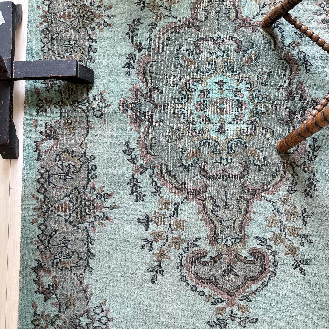 トルコ ヴィンテージラグ A58 ターコイズブルー カーキ ピンク オーバーダイ