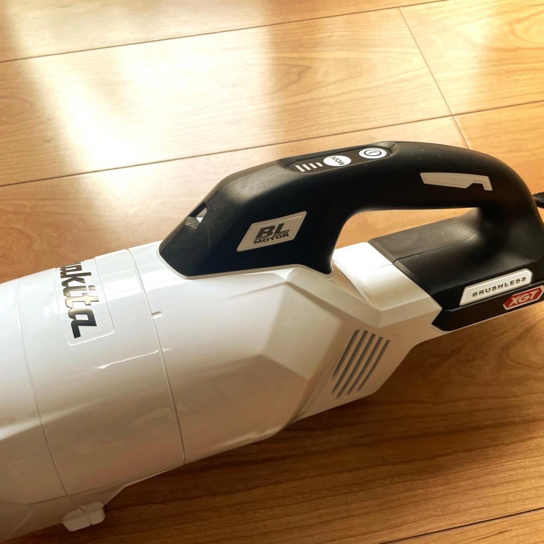 Makita スティッククリーナー CLO03GRDW掃除機　新品