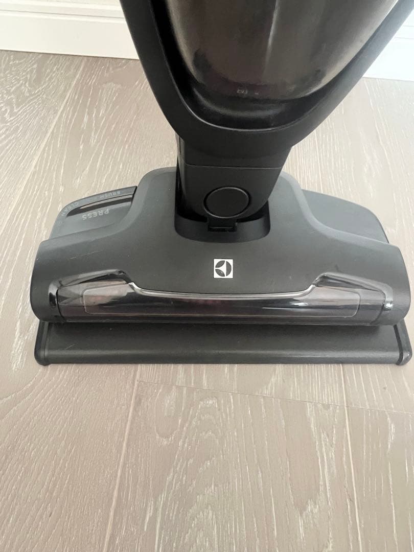 Electrolux WELL Q6 スティッククリーナー 本体