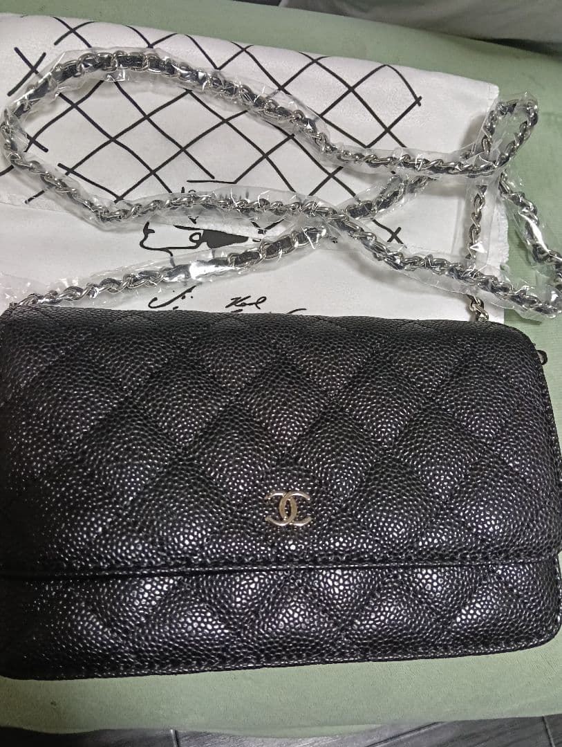 シャネル ノベルティ ショルダー シルバー