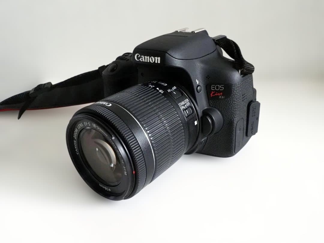 CANON EOS Kiss X8i ダブルズームキット