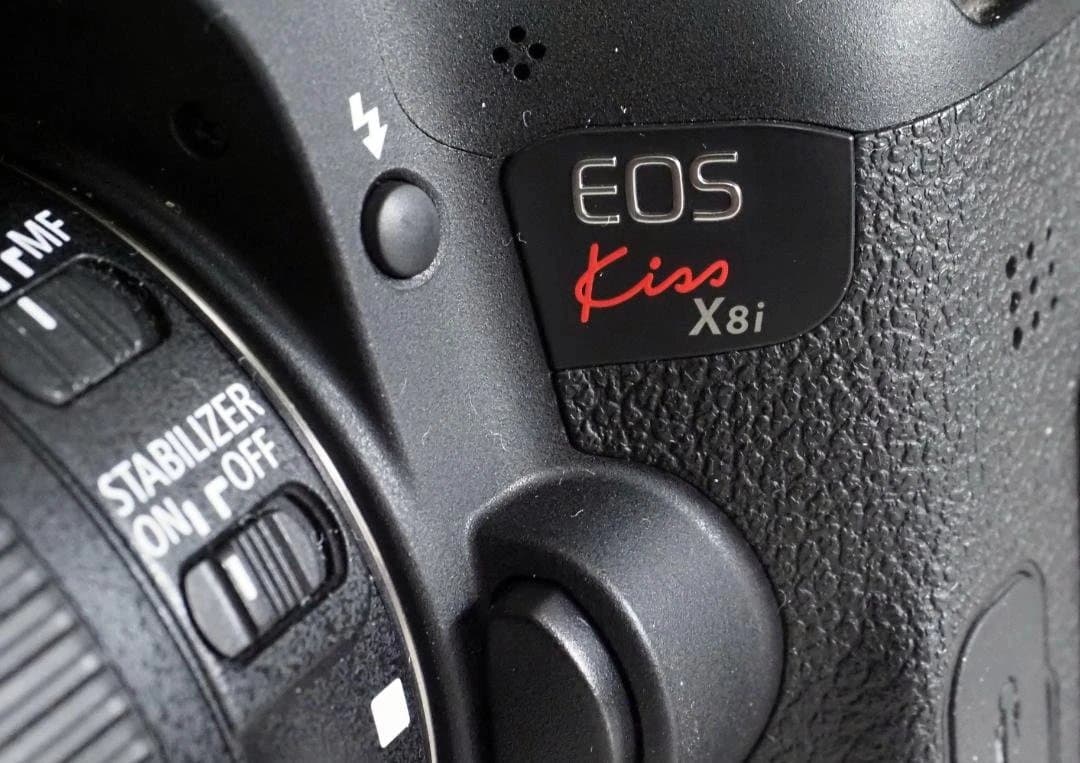 CANON EOS Kiss X8i ダブルズームキット