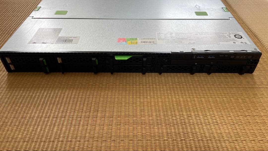 富士通 PRIMERGY RX1330 M4 【動作確認済】