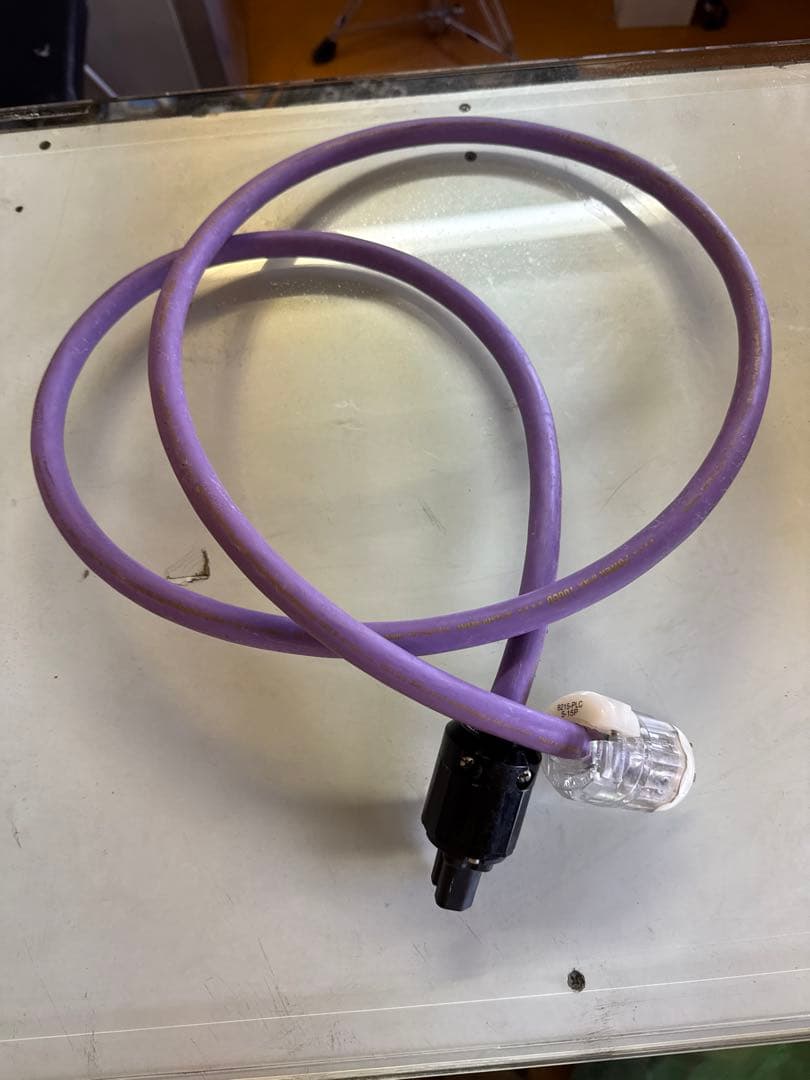 ホスピタルグレード 紫色ケーブル
