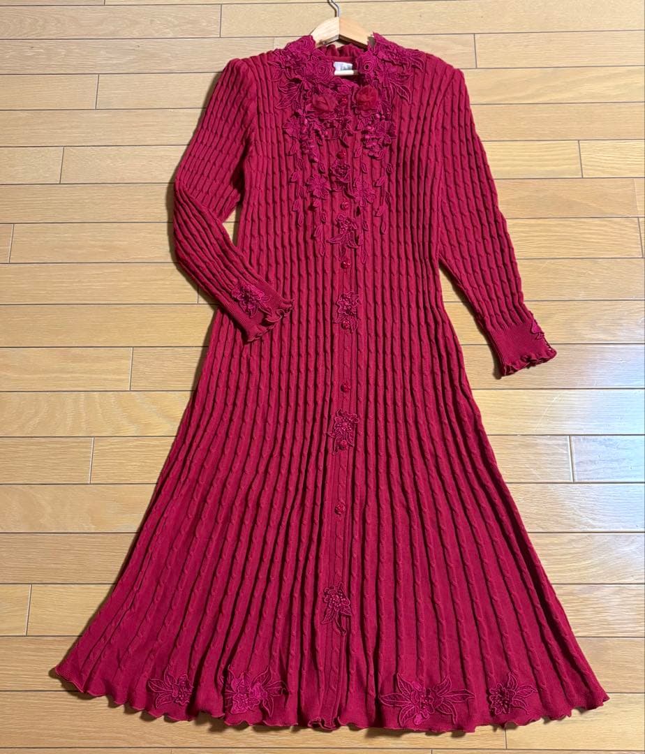 アトリエまりこ　花モチーフ刺繍レース　ロングニットワンピース