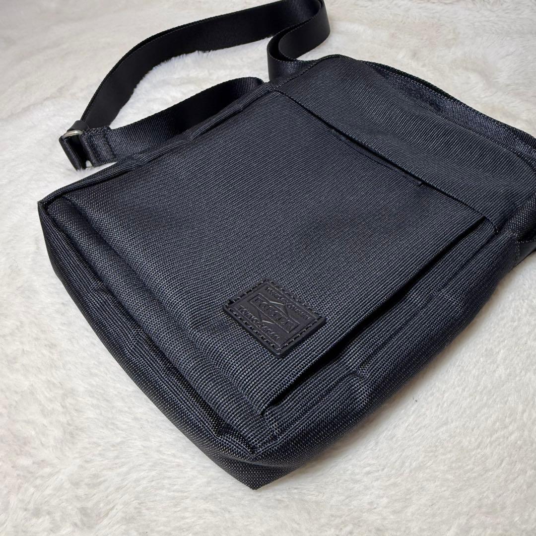 ポーター　フィネス　ショルダーバッグ　ポシェット　ナイロン　黒