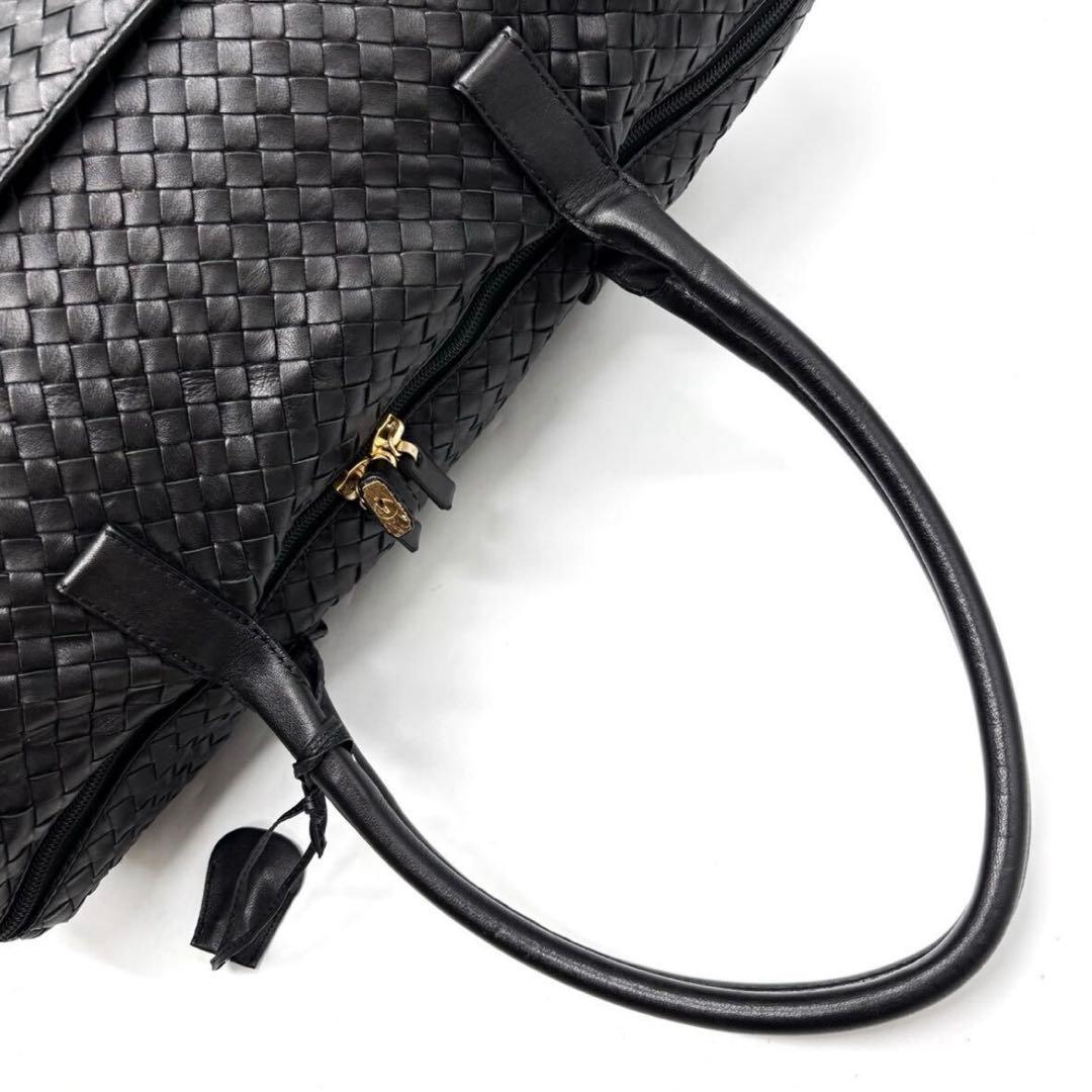 BOTTEGA VENETA トートバッグ 黒ボストン イントレチャート 大きい
