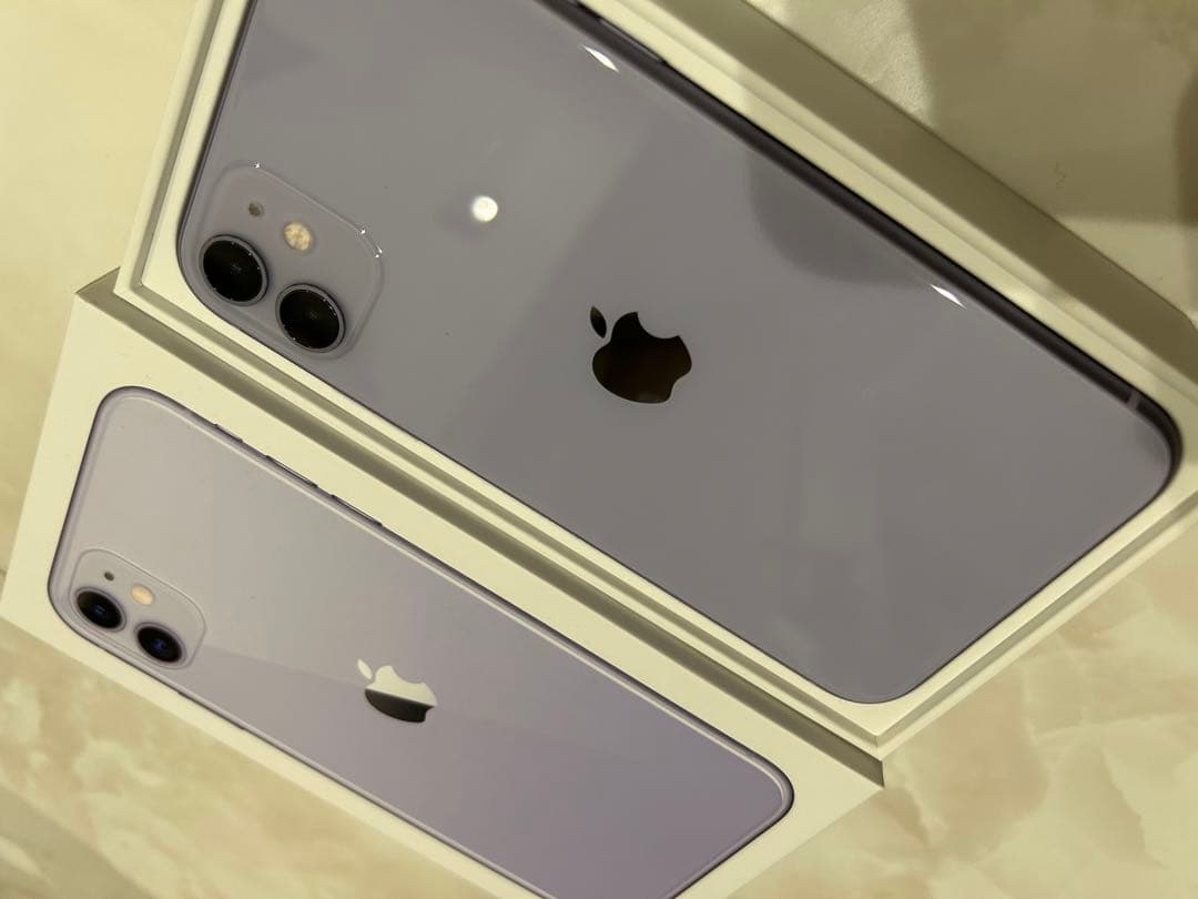 iPhone11 128GB SIMロック解除　バッテリー残高83% 傷なし