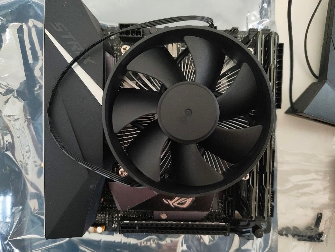 じ*ん様 ROG STRIX H370-I GAMING,9400f,ddr4メ