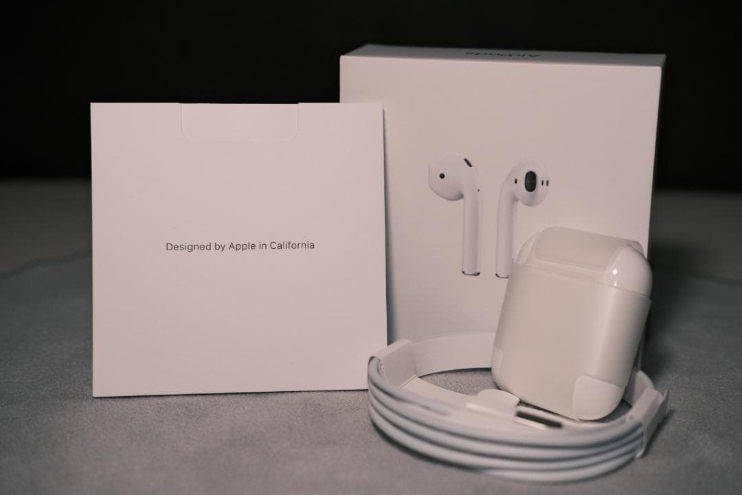 【美品】純正 Apple AirPods with Charging Case