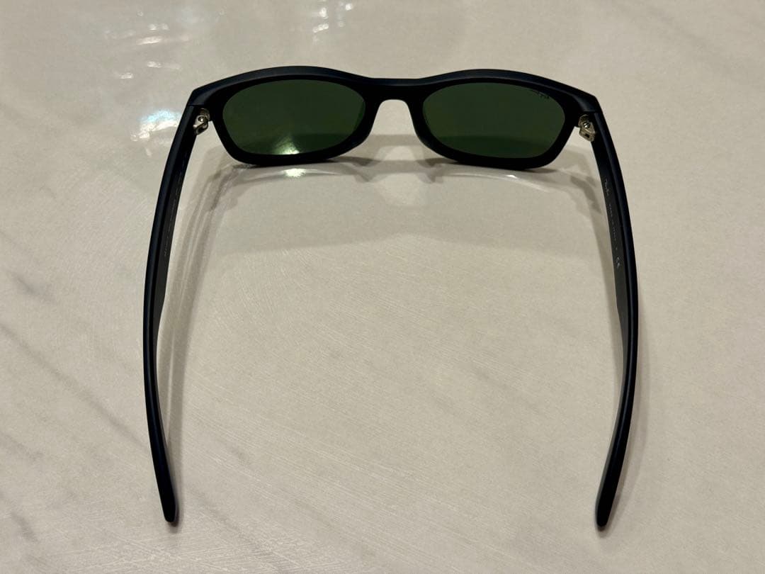 レイバン サングラス 正規品 ニューウェイファーラーRB2132F 622