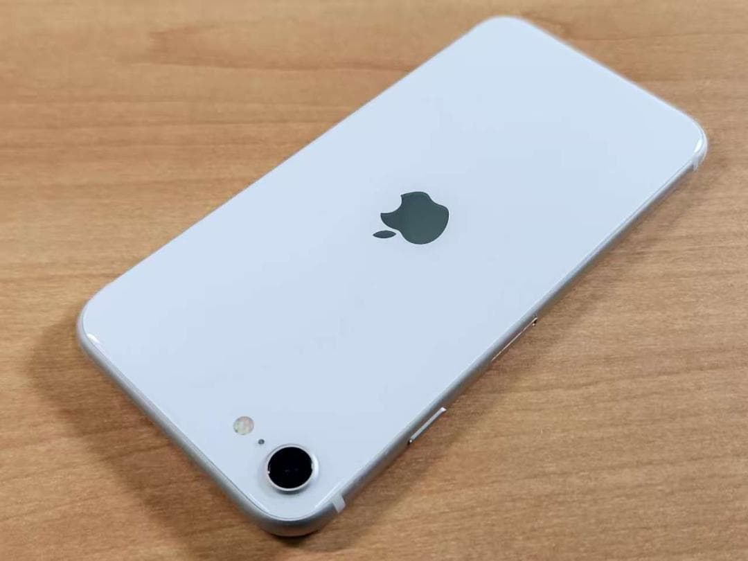 020900I iPhone SE A2782 64GB第3世代 最大容量82%