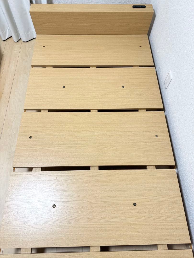 【送料無料✨】北欧ローベッドフレーム シングル コンセント付 簡単組立