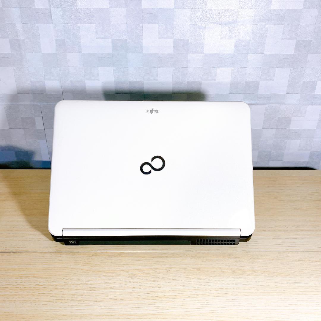 設定済み/HDD750GB/メモリ8GB/カメラ/ノートパソコン/Core i5