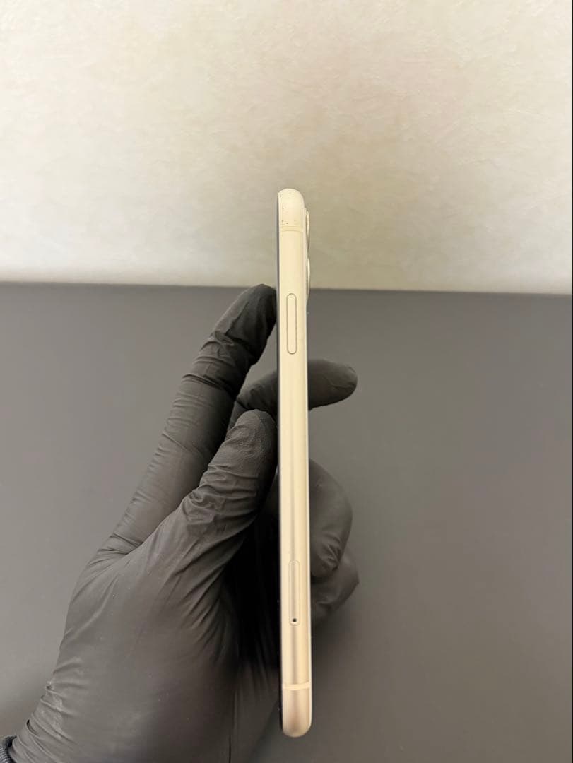 美品 iPhone11 64GB ホワイト バッテリー容量87%