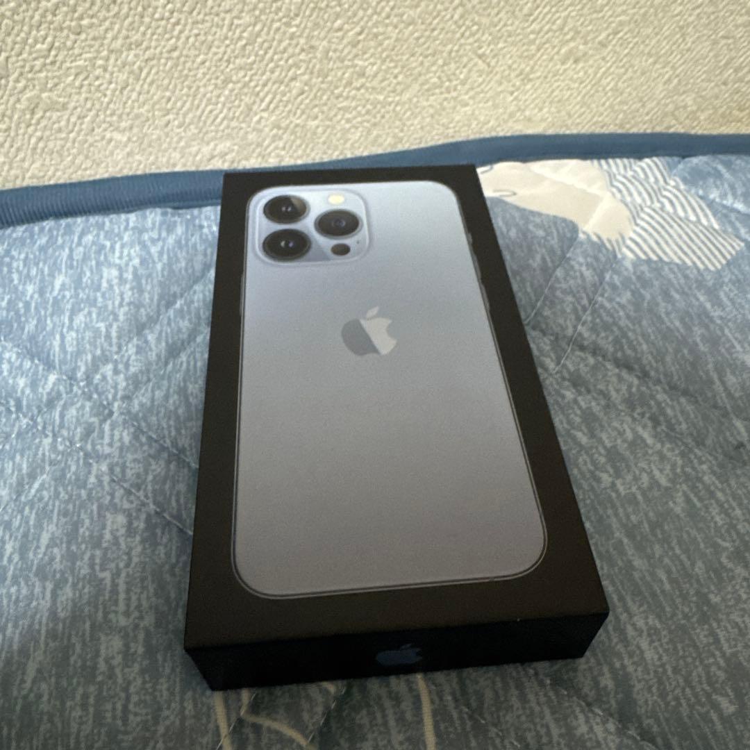 美品　Apple iPhone 13 Pro 128GB シエラブルー