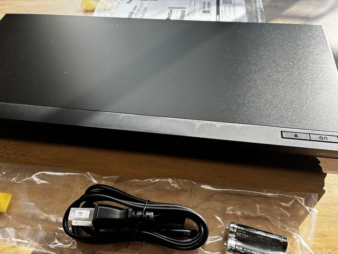 DIGA DMR-4TS204Sブルーレイレコーダー　2T