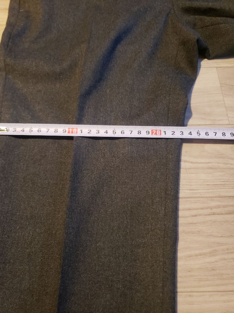 インコテックス　アーバントラベルチャコールグレー46です。