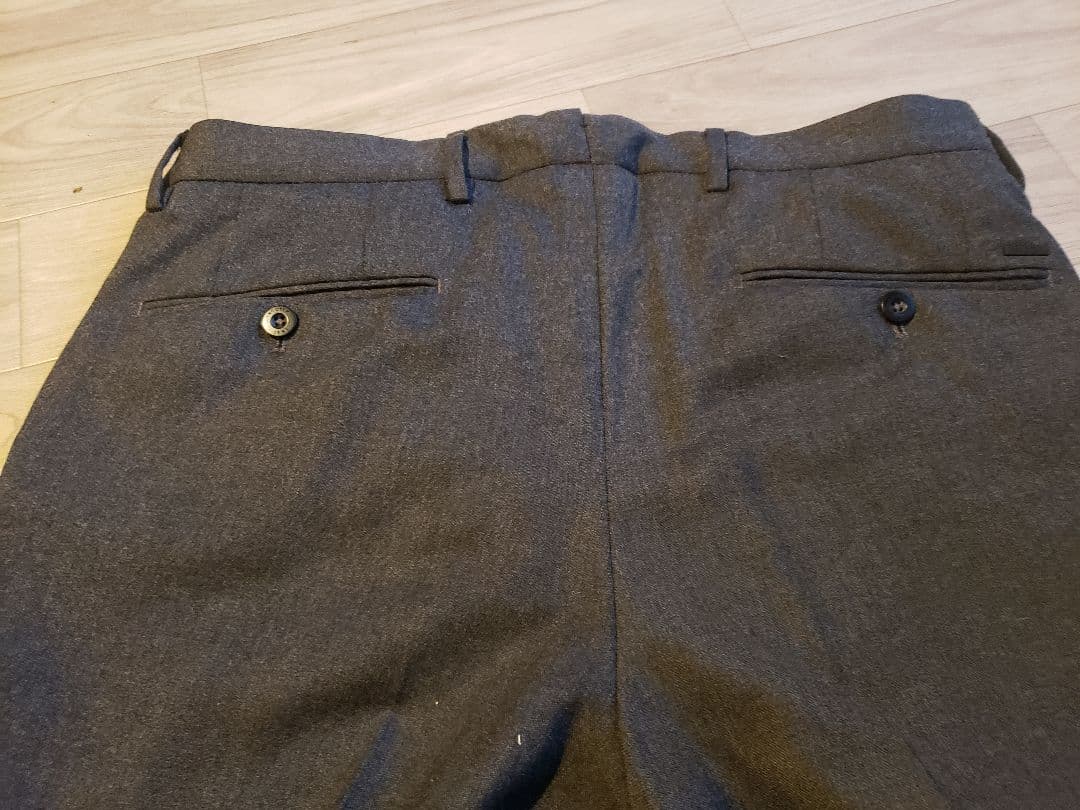 インコテックス　アーバントラベルチャコールグレー46です。