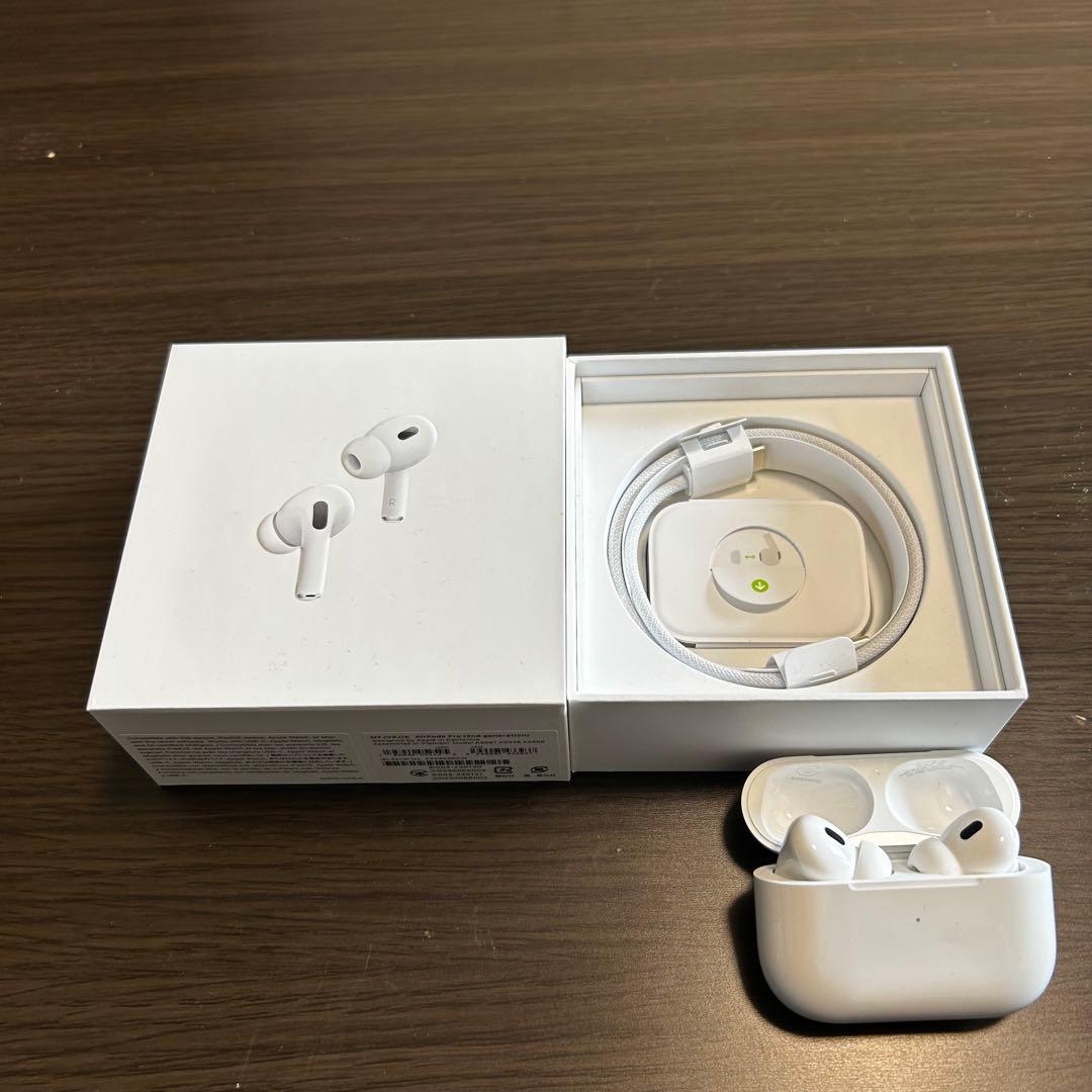 【ジャンク品】AirPodsPro2本体 ホワイト 充電ケース付き