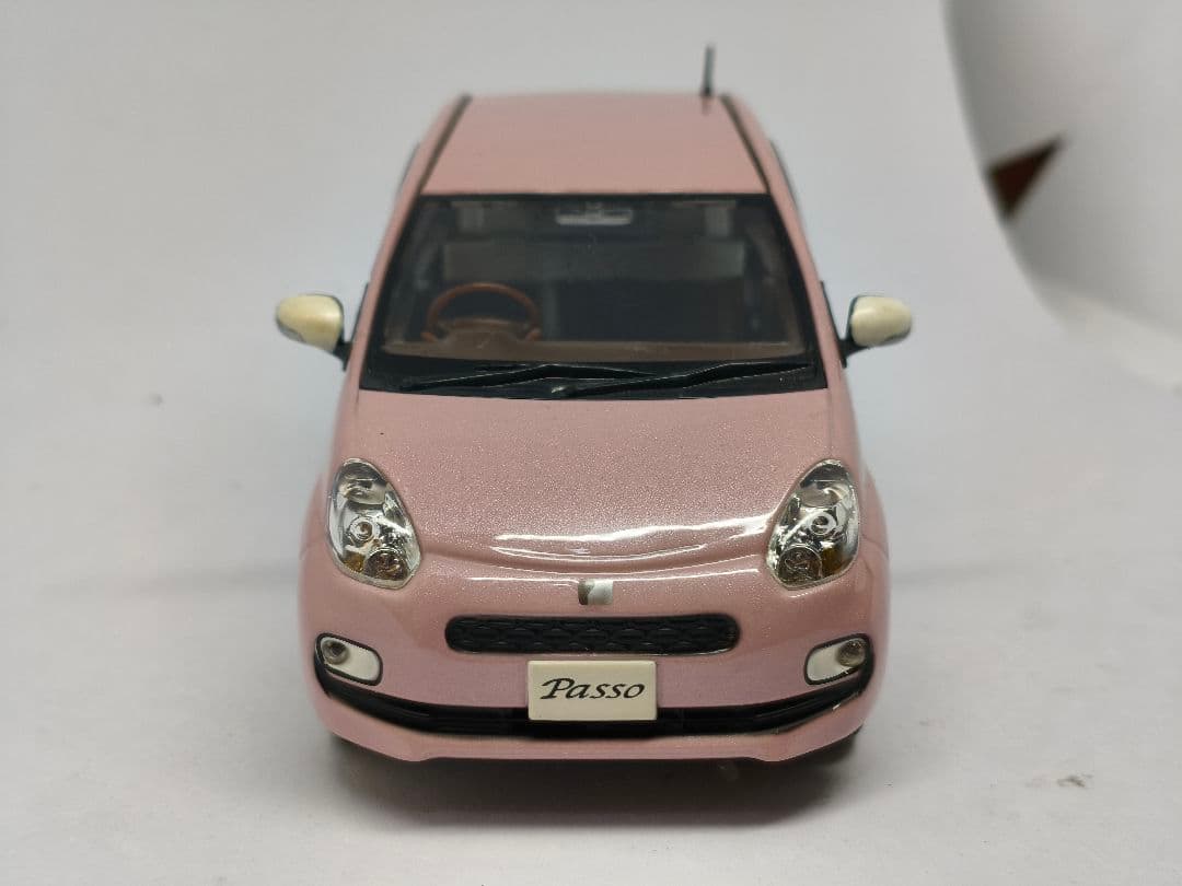 Passo ピンク ミニカー　カラーサンプル　1/30　パッソ　hana