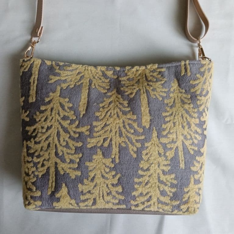 ☆プラム堂∬☆ミナペルホネン　大きめショルダーバッグ　メッツァ