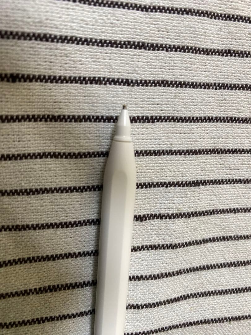 Apple Pencil Pro ホワイト　ペン先無し