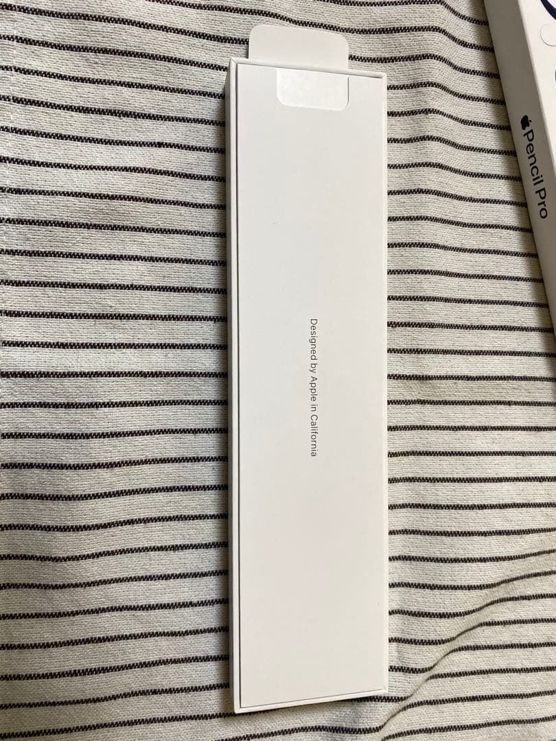Apple Pencil Pro ホワイト　ペン先無し