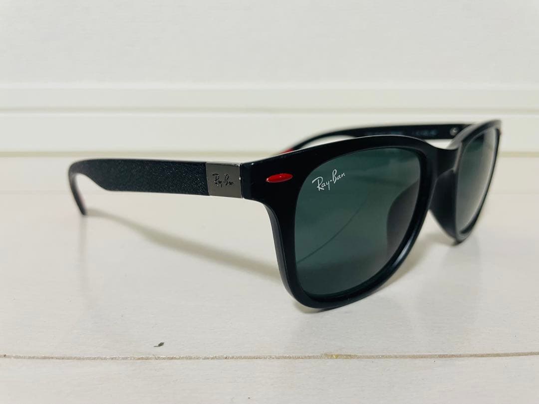 Ray-Ban× Ferrari コラボのサングラス⭐︎