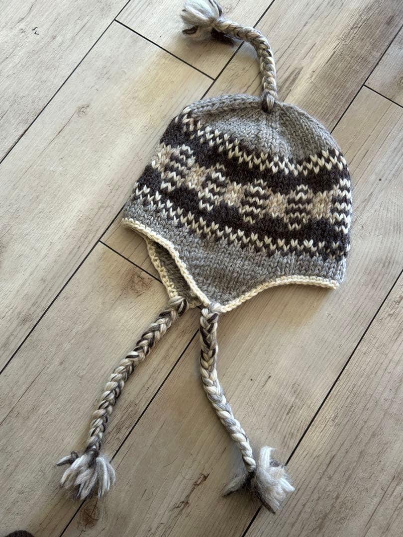 nowos 編み込みニット帽 耳あて付き