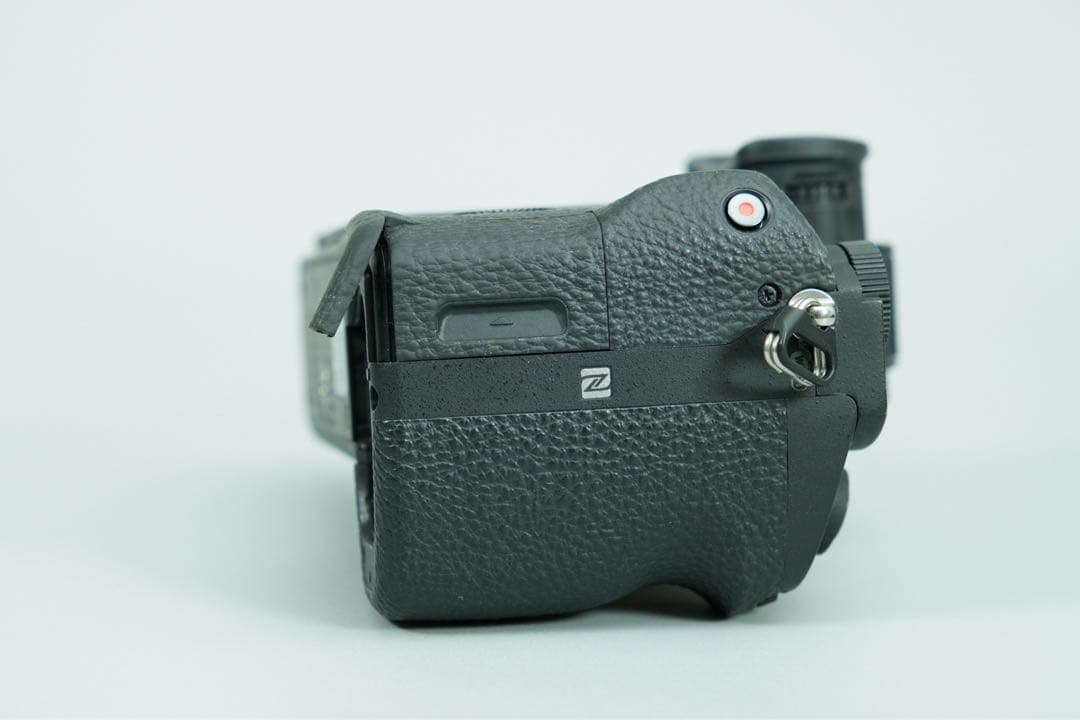 完動品・少シャッター3052回SONY α7RM2純正バッテリー7個+VGセット