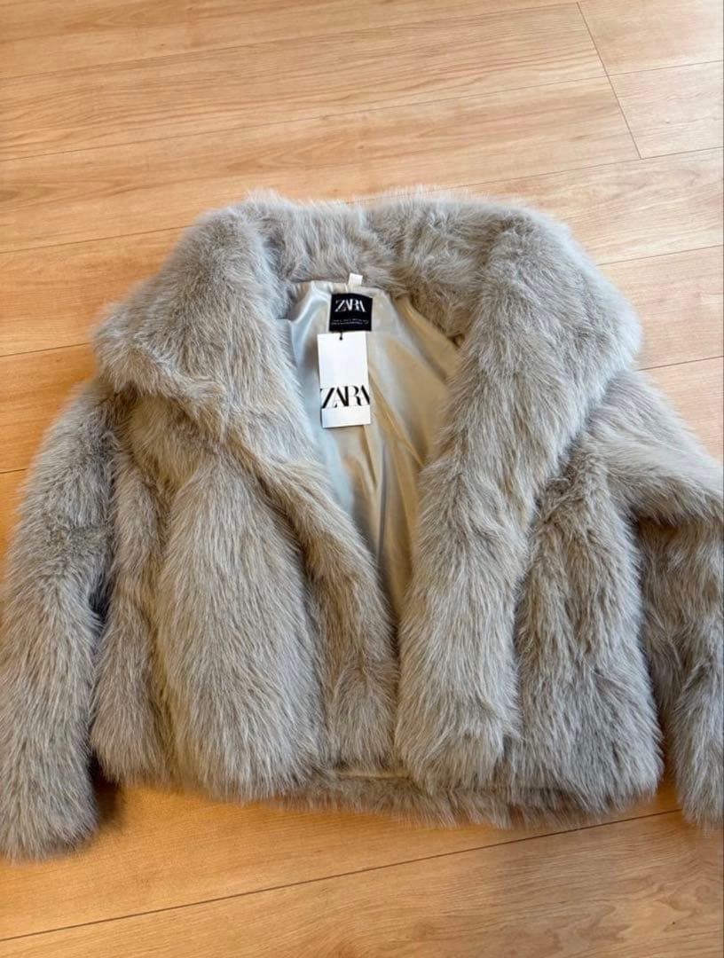 ZARA フェイクファーショートコート