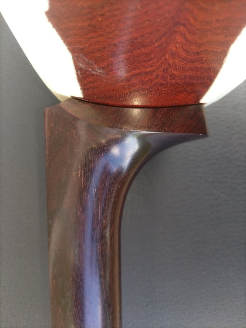 ③【津軽三味線（すだれ彫り胴）】